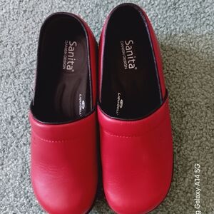 Sanita Womens Red Clogs